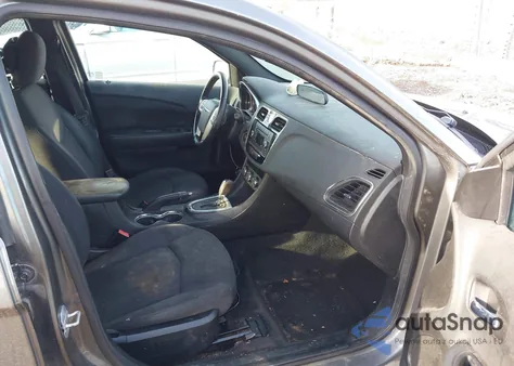 2013 Chrysler 200 Touring из США, поврежденный, VIN 1C3CCBBB4DN726441